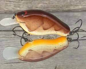 Greenfish Tackle - Stray Dog - Custom Balsa Crankbait - Brown Craw Color
