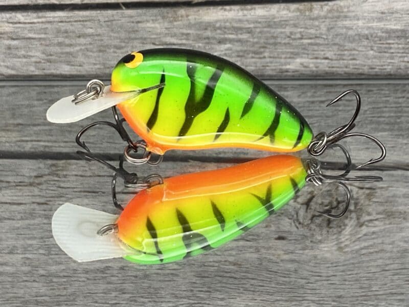 LOT 8 FIRE TIGER CHARTREUSE CRANKBAITS RATTLE DIVING FISHING LURES BOMBER  FLAT