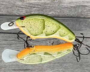 Greenfish Tackle - G-Flat Shallow - Custom Balsa Crankbait - Green Craw Color