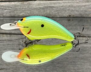 Black Label Balsa - Slim Signature Series Balsa Crankbait - Foiled Dolphin Color
