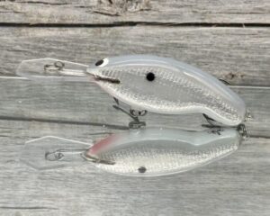 Black Label Balsa - Tapout Jr - Signature Series Custom Balsa Crankbait - Foiled Grey Back Color