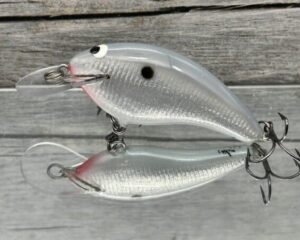 Black Label Balsa - Razor Signature Series - Balsa Crankbait - Foiled Grey Back Color