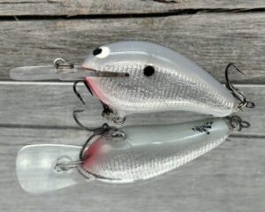 Black Label Balsa - Prowler MR Signature Series - Custom Balsa Crankbait - Foiled Grey Back Color